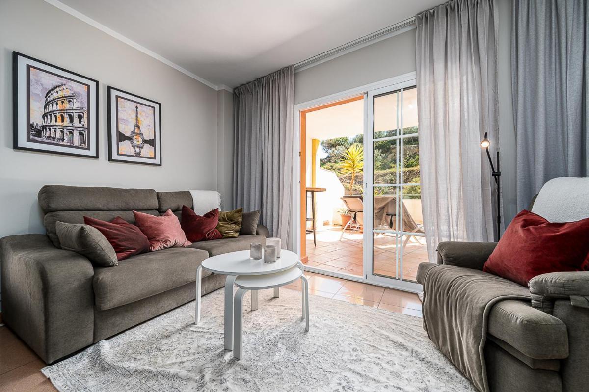 Rubarsal 1E Menyber Apartment Nerja Exterior photo